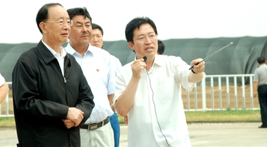 原中共中央書記處書記、中紀委副書記何勇視察我公司